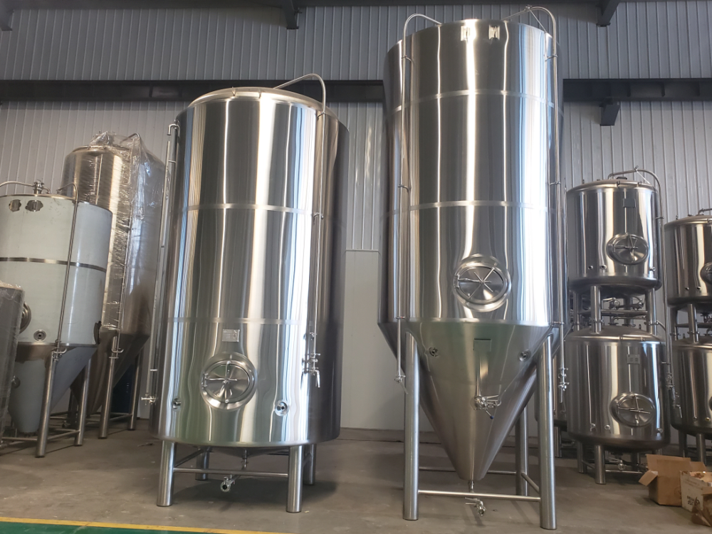 <b>Купить 6000л форфас и ЦКТ для пивзавода</b>